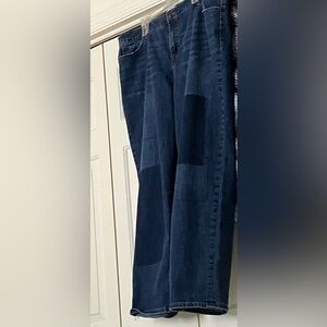 LOGO by Lori Goldstein
Regular Shadow Patch
Boyfriend Jeans
Dark Wash Plus 18